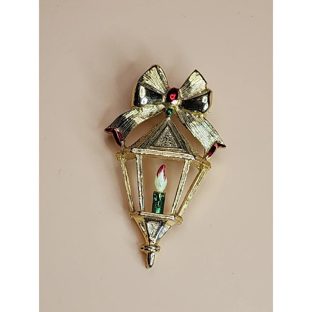 Vtg GERRY's Brooch Pin Lantern Candle Lit Lamp Enamel Gold‎ Tone FREE $HIPPING!!
